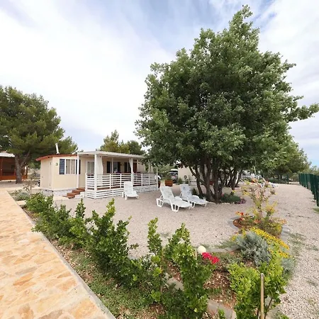 Mobile Frangipani 4 Biograd Na Moru