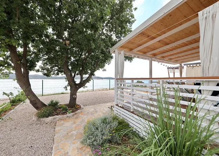 Mobile Frangipani 4 * Biograd Na Moru