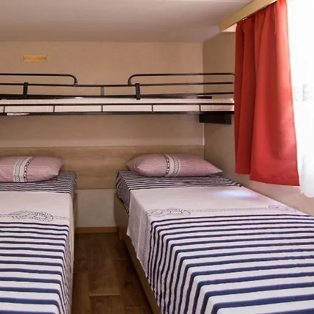 Mobile Frangipani 4 *